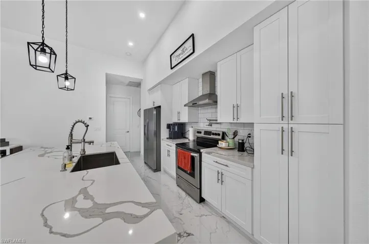 434 Nw 6th St, Cape Coral, Florida 33993