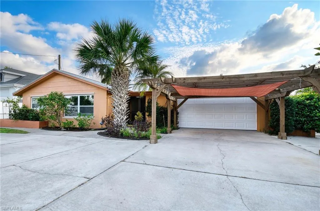 27285 Belle Rio DR, Bonita Springs, FL 34135,225000601
