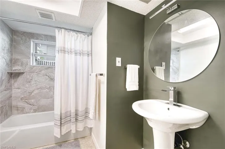 Full Guest Bath