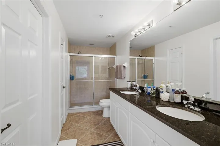 1108 Winding Pines Cir 201, Cape Coral, Florida 33909