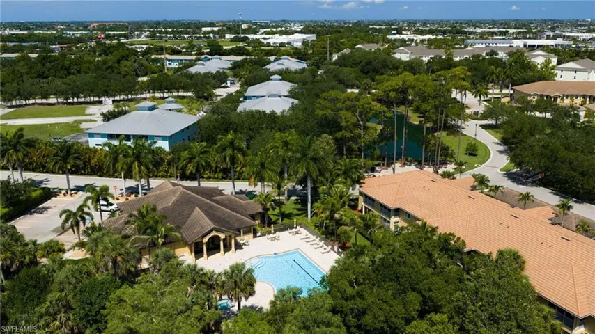 1108 Winding Pines Cir 201, Cape Coral, Florida 33909