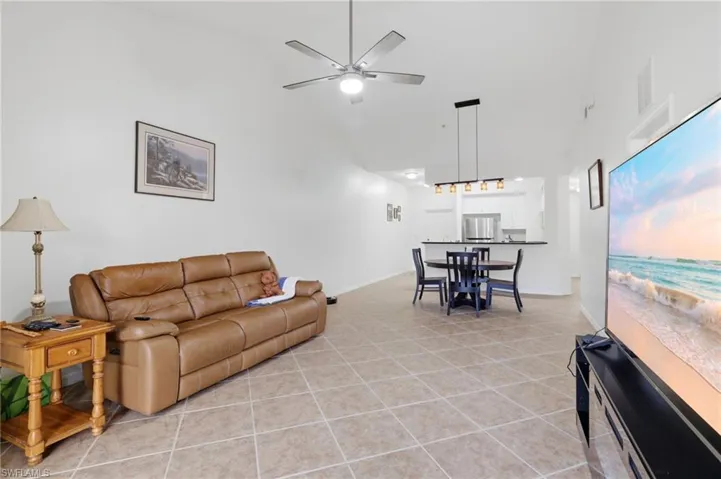 1108 Winding Pines Cir 201, Cape Coral, Florida 33909