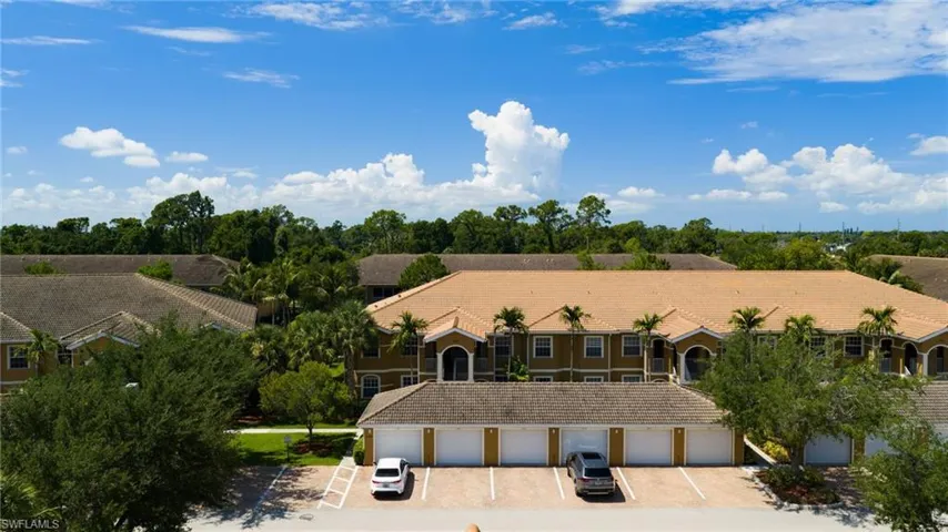 1108 Winding Pines Cir 201, Cape Coral, Florida 33909