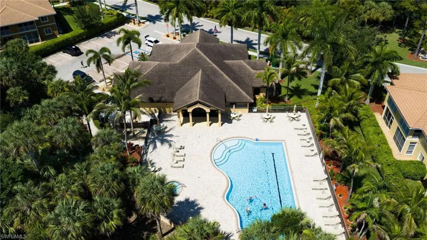 1108 Winding Pines Cir 201, Cape Coral, Florida 33909