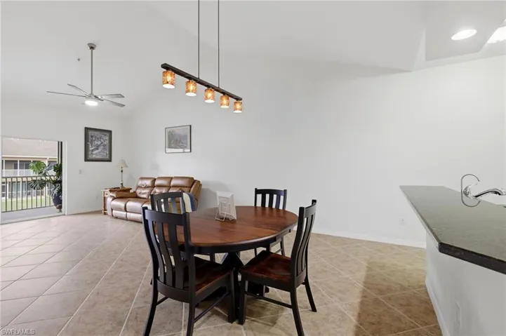 1108 Winding Pines Cir 201, Cape Coral, Florida 33909