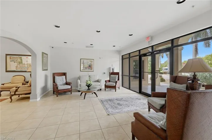 1108 Winding Pines Cir 201, Cape Coral, Florida 33909