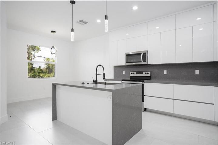 739  Phelps E ST, Lehigh Acres, FL 33974