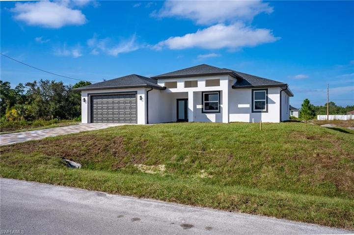 739  Phelps E ST, Lehigh Acres, FL 33974