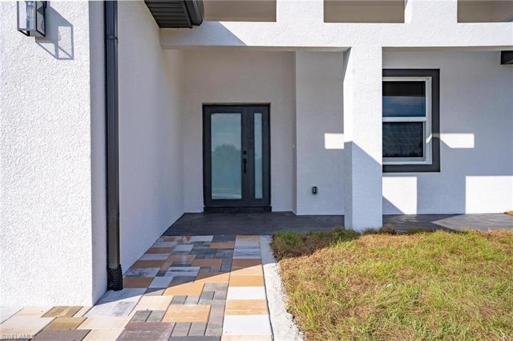 739  Phelps E ST, Lehigh Acres, FL 33974