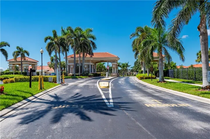9009 Paseo De Valencia St, Fort Myers, Florida 33908