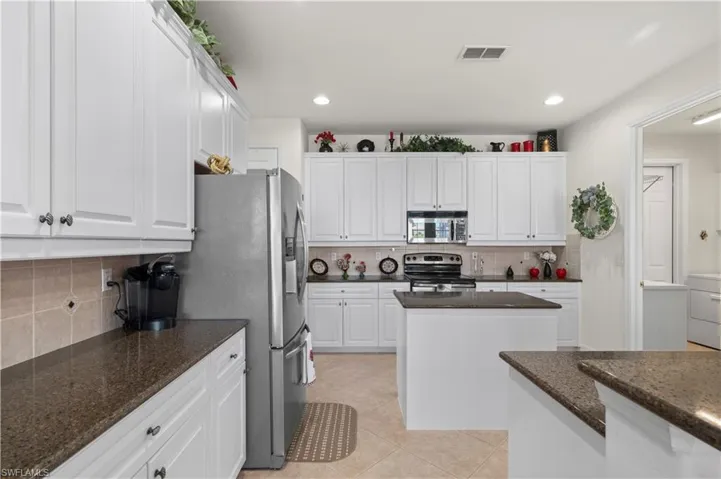 9009 Paseo De Valencia St, Fort Myers, Florida 33908