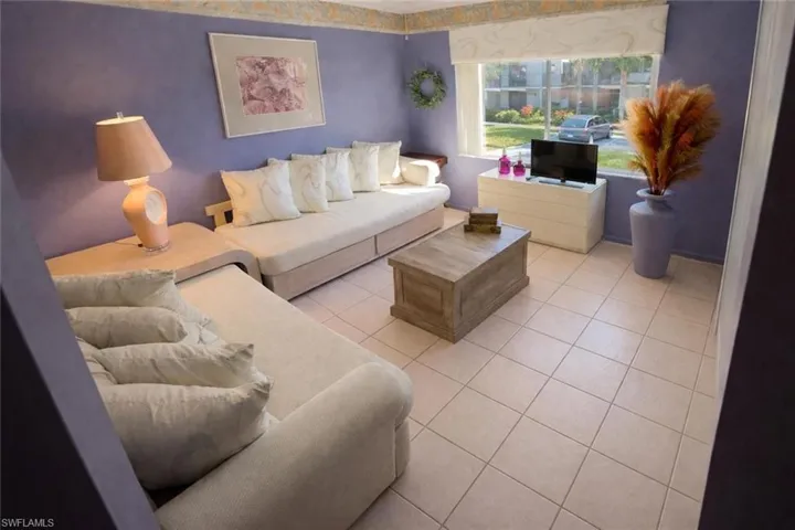 4140  Looking Glass  LN, Naples, FL 34112