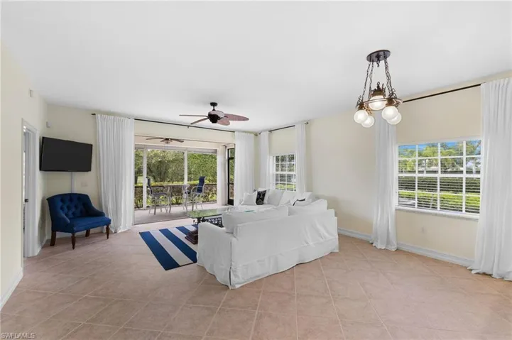 8137 Saratoga Dr # 2002, Naples Fl 34113