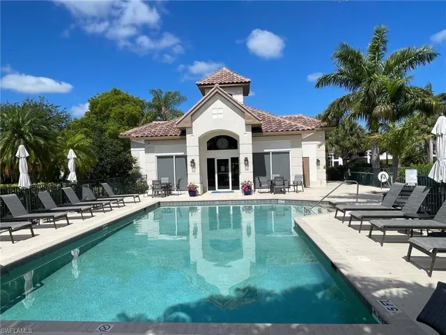 Saratoga community pool and clubhouse