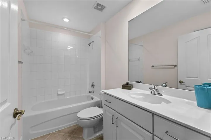 8137 Saratoga Dr # 2002, Naples Fl 34113