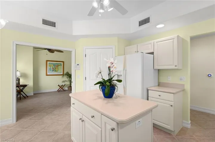 8137 Saratoga Dr # 2002, Naples Fl 34113
