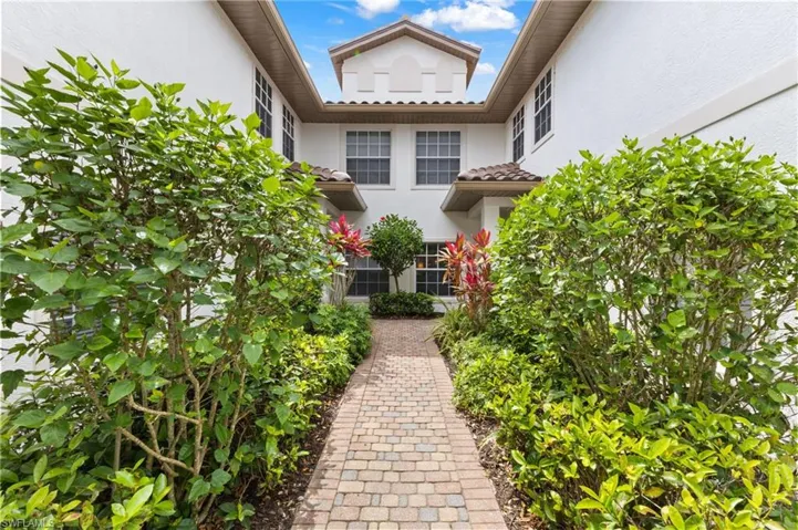 8137 Saratoga Dr # 2002, Naples Fl 34113