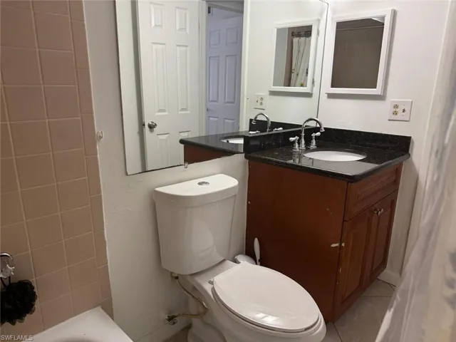 4900 Biscayne Dr 21, Naples, Florida 34112