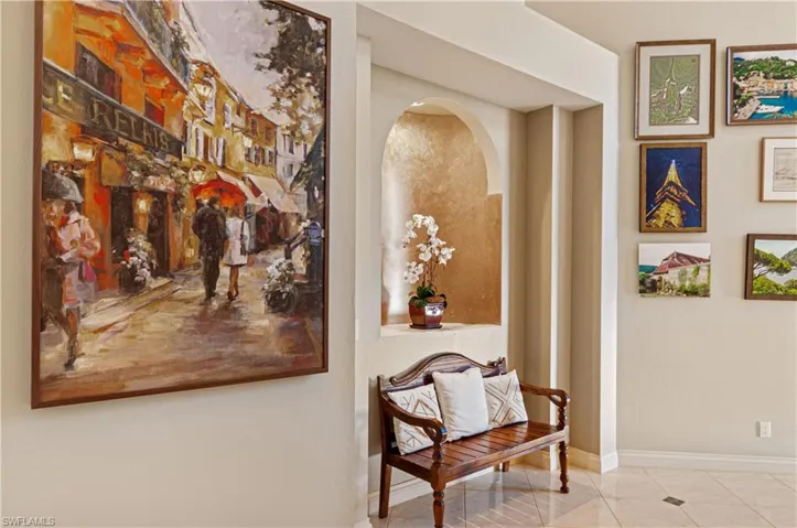 191  Colonade  CIR, Naples, FL 34103