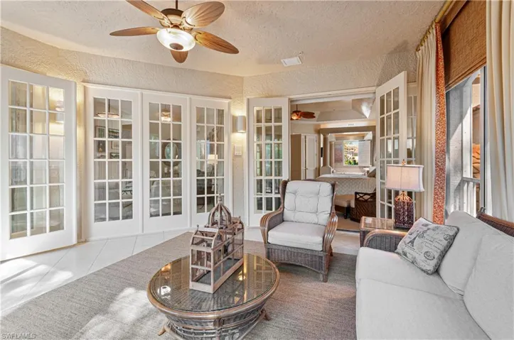 191  Colonade  CIR, Naples, FL 34103