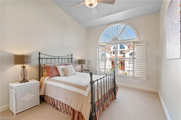 191  Colonade  CIR, Naples, FL 34103
