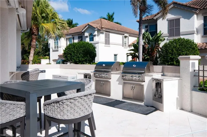 191  Colonade  CIR, Naples, FL 34103