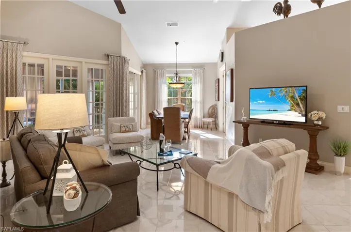 191  Colonade  CIR, Naples, FL 34103