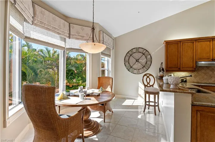 191  Colonade  CIR, Naples, FL 34103
