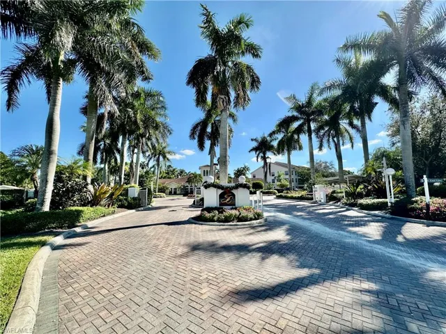 4700 Saint Croix Ln # 335, Naples, Florida 34109