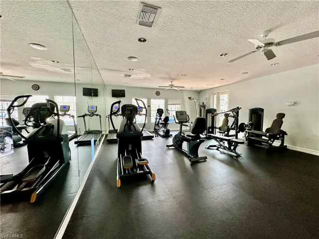 4700 Saint Croix Ln # 335, Naples, Florida 34109