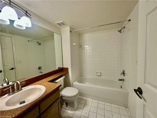 4700 Saint Croix Ln # 335, Naples, Florida 34109