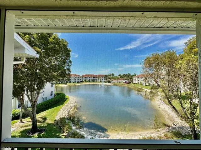 4700 Saint Croix Ln # 335, Naples, Florida 34109