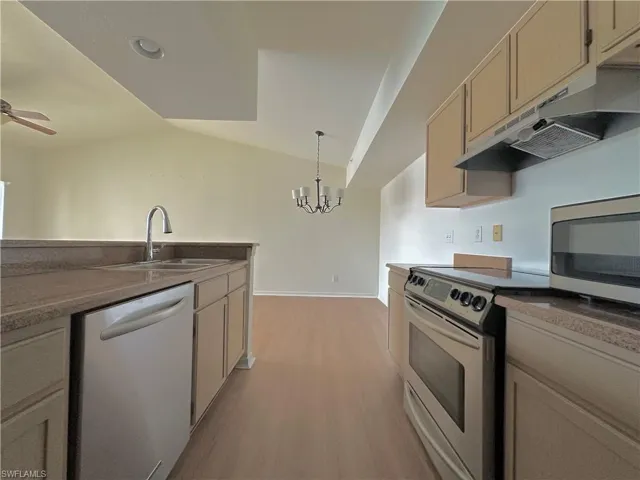 4700 Saint Croix Ln # 335, Naples, Florida 34109