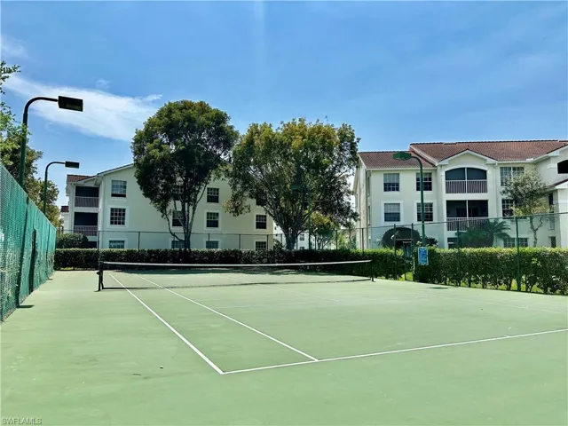 4700 Saint Croix Ln # 335, Naples, Florida 34109