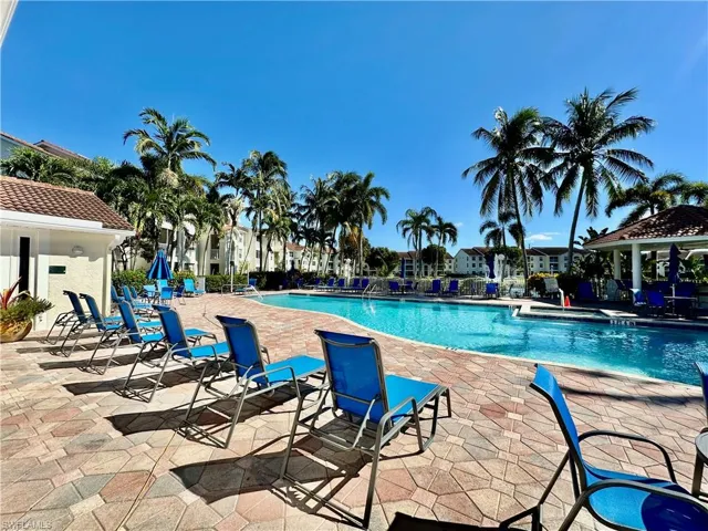 4700 Saint Croix Ln # 335, Naples, Florida 34109