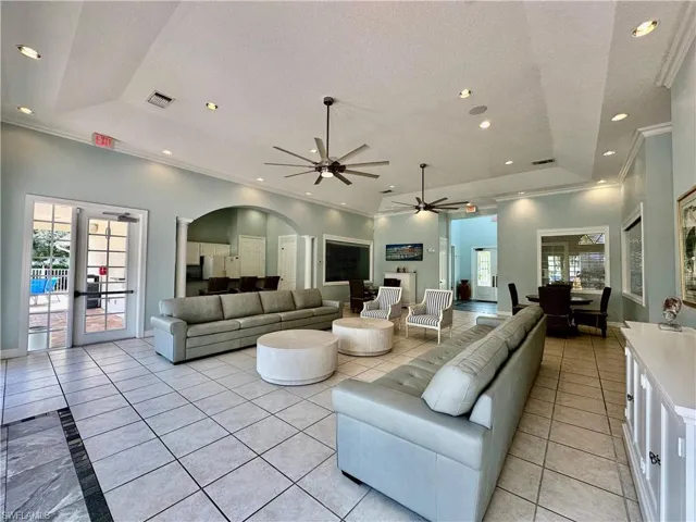 4700 Saint Croix Ln # 335, Naples, Florida 34109