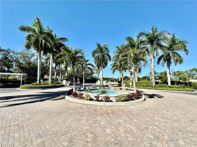 4700 Saint Croix Ln # 335, Naples, Florida 34109