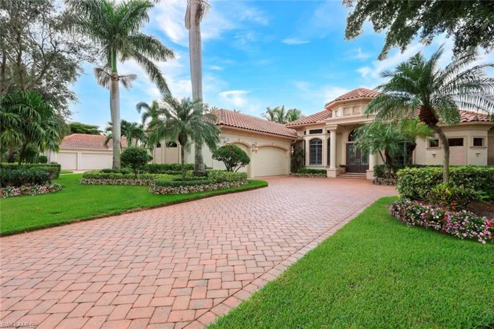 Beautiful curb appeal!