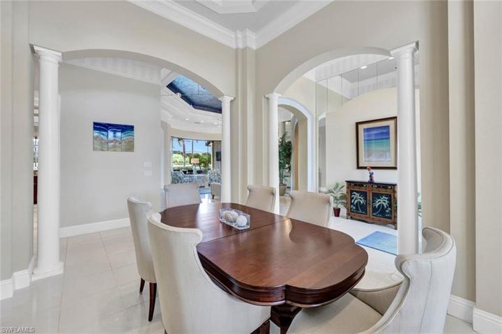 Light and Bright and great space to entertain.