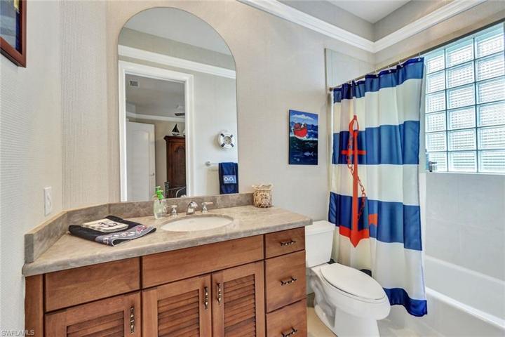 Guest bathroom #1