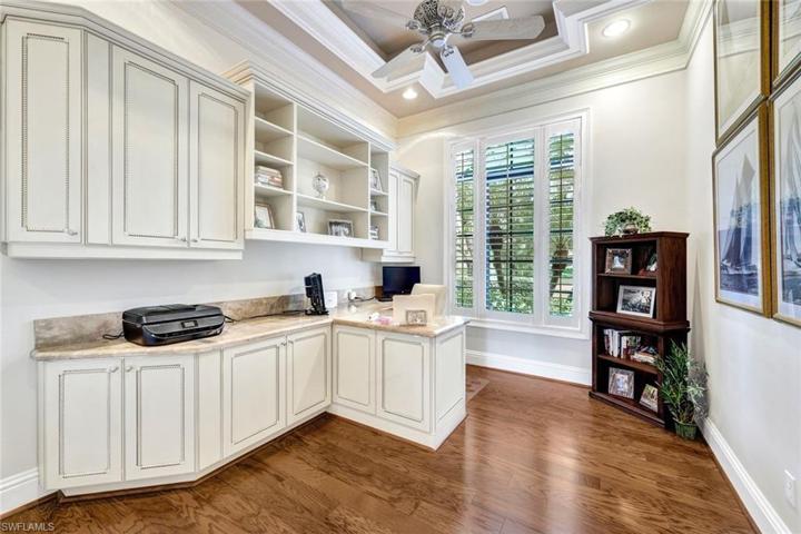 Beautiful built-in office space