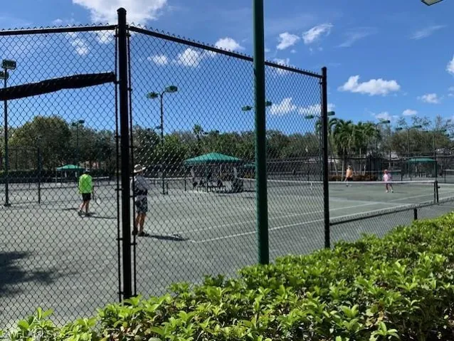 19 Tennis Courts