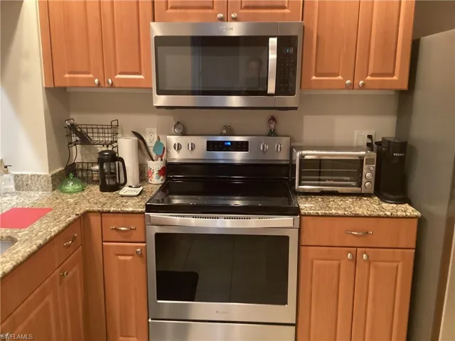 1121 Van Loon Commons Cir 304, Cape Coral, Florida 33909