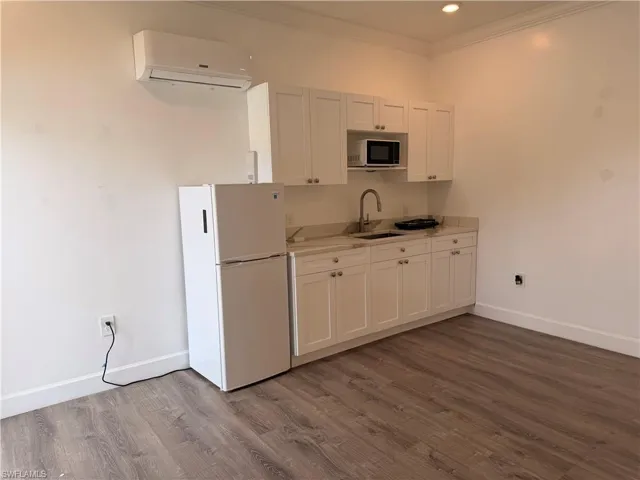 Efficiency Kitchen