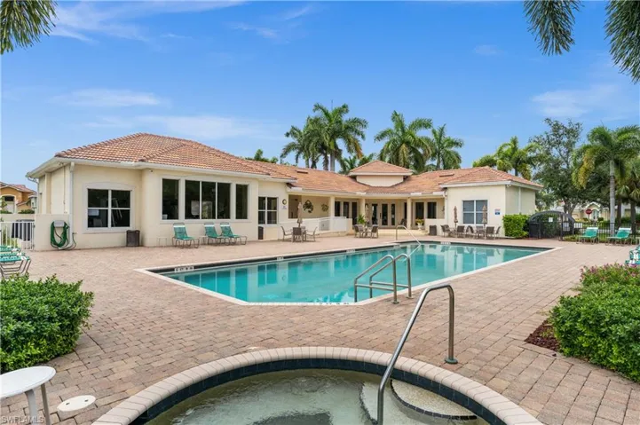 16091  Thorn Wood  DR, Fort Myers, FL 33908