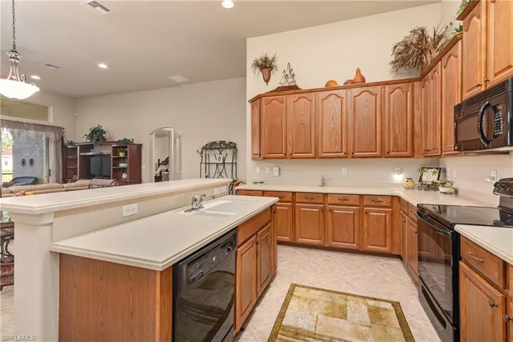 16091  Thorn Wood  DR, Fort Myers, FL 33908