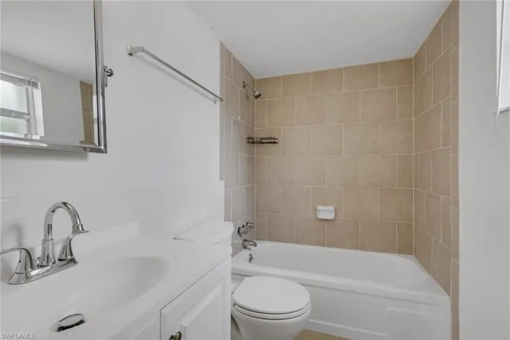 2828 Jackson St C5, Fort Myers, Florida 33901