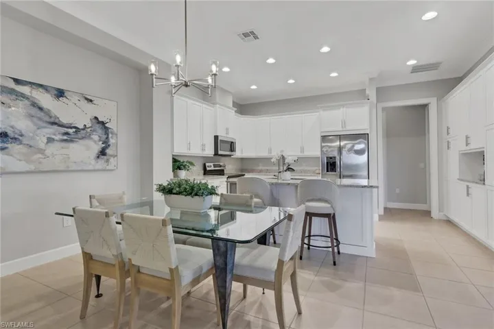 6809  Bequia  WAY, Naples, FL 34113