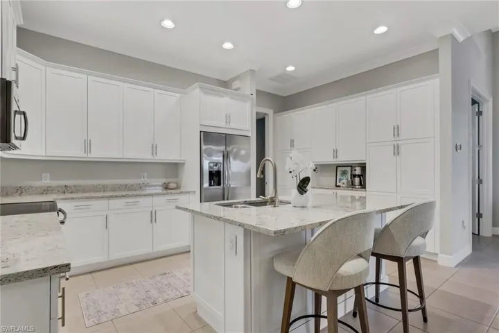 6809  Bequia  WAY, Naples, FL 34113
