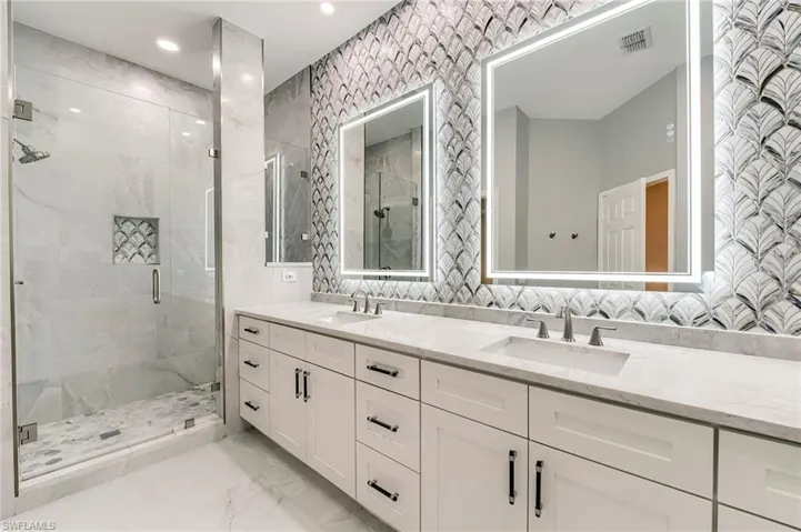 AND LIGHTED MIRRORS
